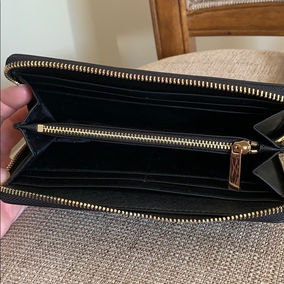 Tory Burch Bags Tory Burch Emerson Wristlet Zip Continental Black